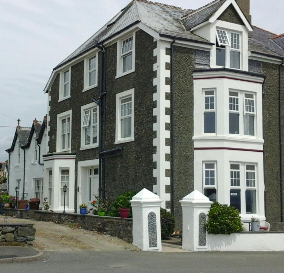 Craig-Y-Mor Hotel Criccieth Exterior photo